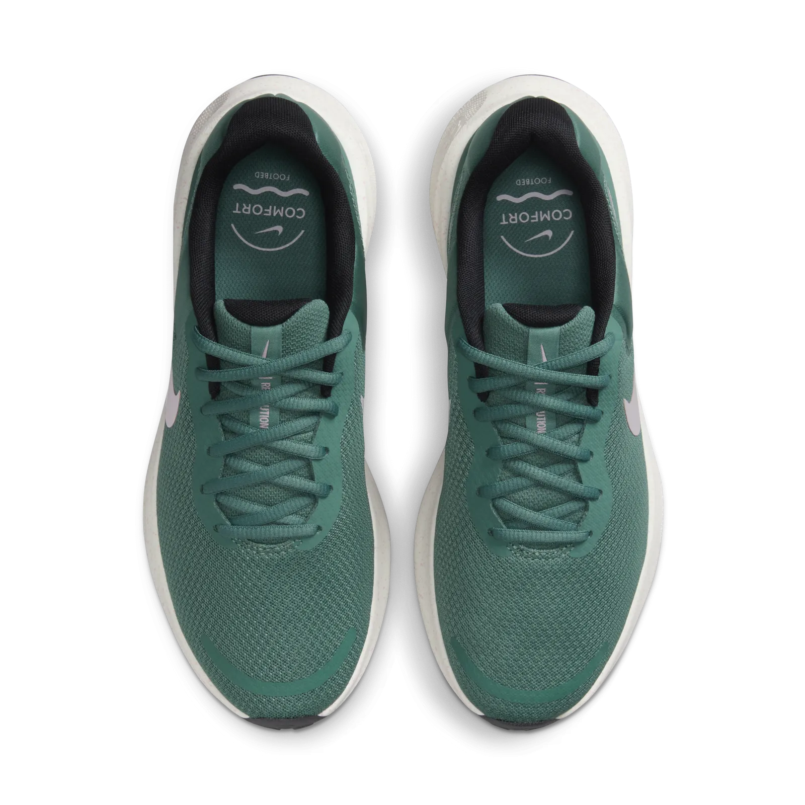 Nike Revolution 7